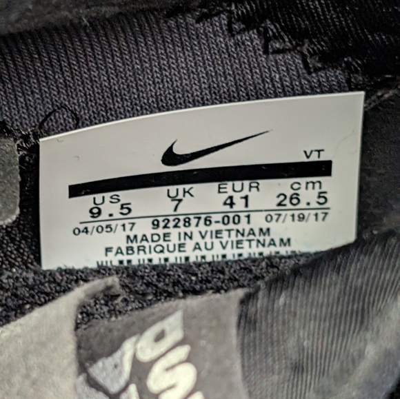 NWOB Nike Air Zoom Strong 2 - Picture 11 of 11